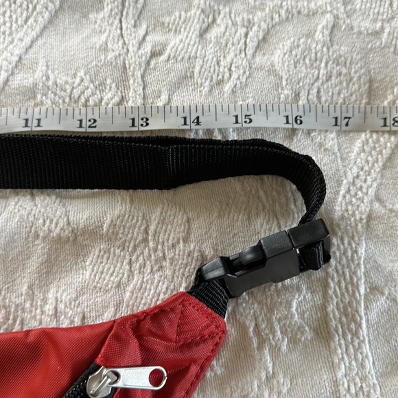 Disney Grumpy Fanny Pack - Picture 7 of 7